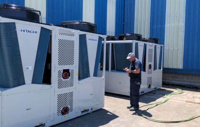 Enfriadoras Hitachi instalacion carballo